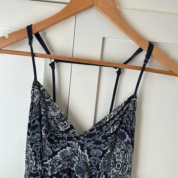 Hollister Women's Strappy Paisley Blue White Dress Small - Picture 2 of 9